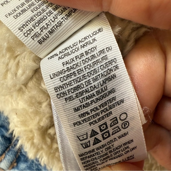 Lucky Brand Woman’s Sherpa Lined Denim Trucker Jacket - Picture 9 of 9